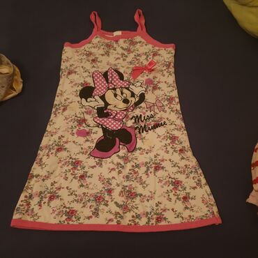 Haljine: Haljine vekicine 122 minni je 116 i njena cena je 500 din — 9