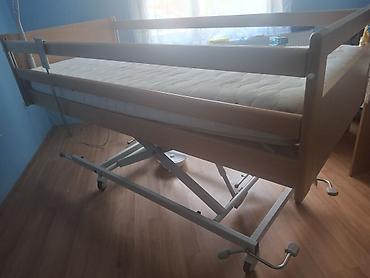 bioptron lampa: Medicinski bolnički krevet sa dušekom i trapez ručkom za podizanje — 4