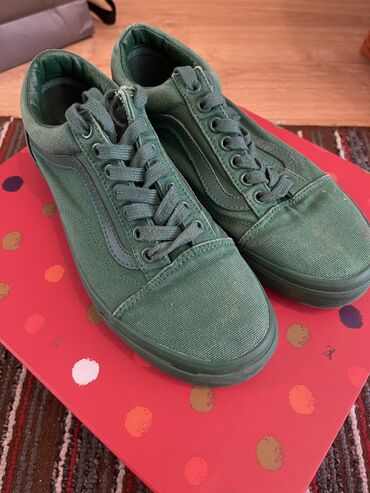 Кроссовки и спортивная обувь: Кеды Vans оригиналы в зеленом цвете
Размер 38,5 идет на 38-38,5
