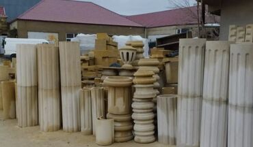 Bitkilər üçün dibçəklər: Ağ rəngli, daşdan hazırlanmış dekorativ güldan, bağlar, parklar və ya — 11