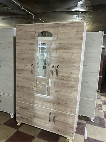 Dolablar: Açılan, 3 qapılı Düz dolab, Qarderob, paltar dolabı — 11