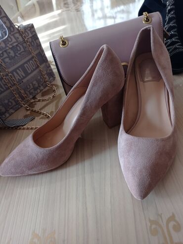 обувь: Туфли 40, цвет - Розовый