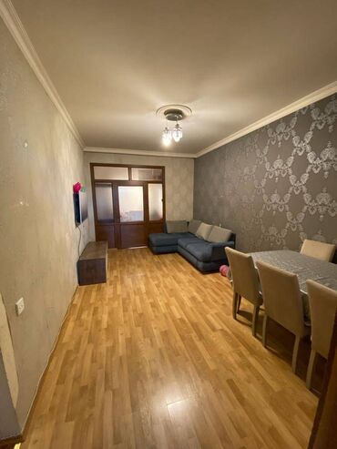 Köhnə tikili: Bakı, 3 otaqlı, Köhnə tikili, m. Memar Əcəmi, 55 kv. m — 2