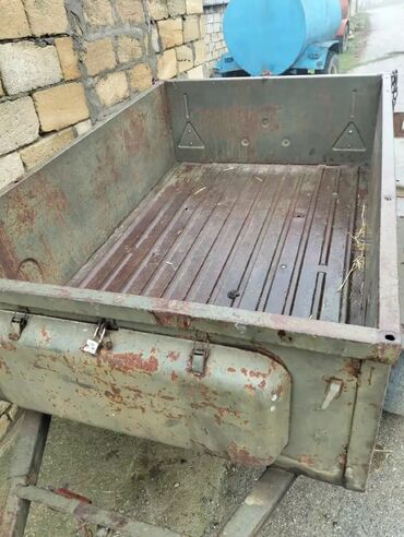 Qoşqular: Yük qoşqusu (tək oxlu) - Metallik korpus, dərin yük yeşiyi - Arxa — 9