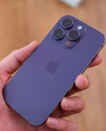 Apple iPhone: IPhone 14 Pro, Б/у, 128 ГБ, Deep Purple, Чехол, 86 %