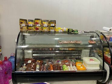 Soyuducu avadanlığı: Vitrin soyuducu 150sm
550azn
Yasamal 7000 leli
