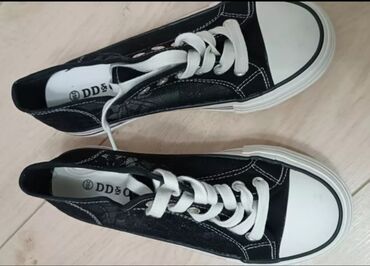 Women's Sneakers and athletic shoes: Новый срочно продается обуви очень удобный лёгкий лето осень весна — 10