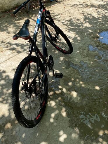 velosiped bazari: Dağ velosipedi Giant, 26", sürətlərin sayı: 7, Ünvandan götürmə