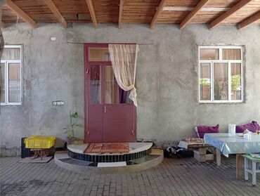 Həyət evləri və villaların satışı: 4 otaqlı, 80 kv. m, Kredit yoxdur, Orta təmir — 2