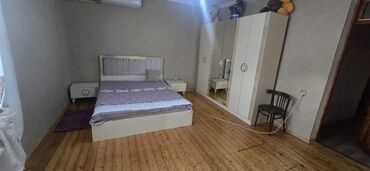 ТВ стенды: Двуспальная кровать, Шкаф
