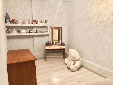 Uzunmüddətli kirayə mənzillər: Mənzil Həzi Aslanov m/s 10 dəqiqəlik yürümə məsafəsindədir.Sahəsi 110 — 12