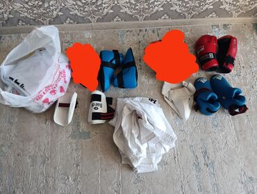 бания: Комплект формы и экипировки Тейквондо щитки бандаж перчатки футы Цена