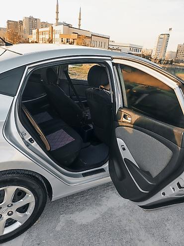 Hyundai: Hyundai Solaris: 2011 г., 1.6 л, Автомат, Бензин, Седан — 4