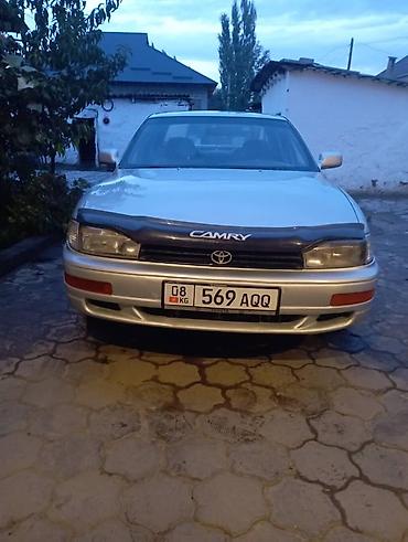 фораннер 2018: Toyota Camry: 1993 г., 3 л, Механика, Седан — 1