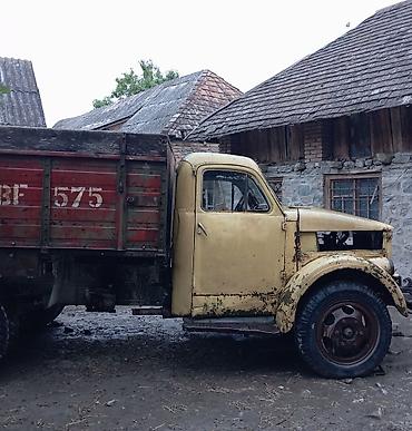 mercedes sprinter 8 1: Klassik sovet yük avtomobili – GAZ-51 tipli, dəmir bortlu kuzovlu — 2