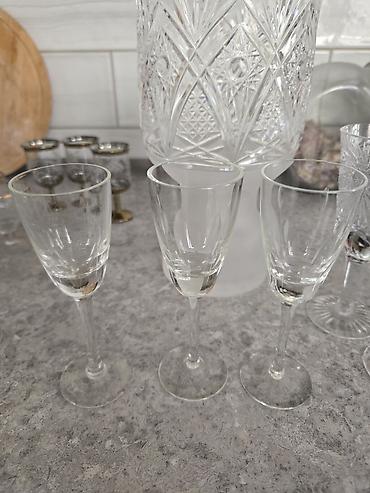 Статуэтки: Фарфоровые статуэтки времен СССР
есть сколы и другие советские вещи — 31