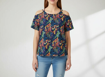 t shirty z orzełkiem: Жіноча блуза, розмір S