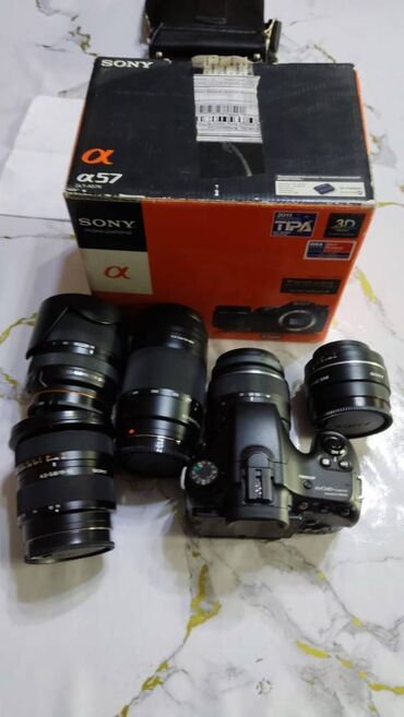 видеокамера sony hdr cx700e: Продаю классный фотоаппарат Sony A57 .Комплект большой Состояние