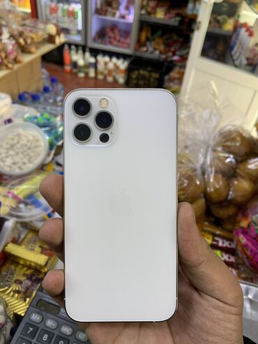 Apple iPhone: IPhone 12 Pro, Новый, 128 ГБ, Белый, Чехол, 78 % — 1