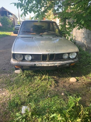 экран бмв: BMW 518: 1985 г., 2.5 л, Механика, Бензин, Седан