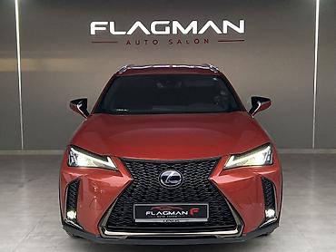 Lexus: Lexus UX: 2019 г., 2 л, Вариатор, Гибрид, Кроссовер — 2