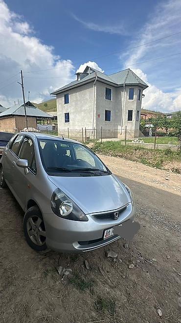 camry 2020: Honda Fit: 2003 г., 1.4 л, Вариатор, Бензин, Хэтчбэк — 1