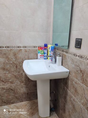 Uzunmüddətli kirayə mənzillər: Azadliq metrosunun medera hospitala yaxın 10 mertebeli binanın 7-ci — 9