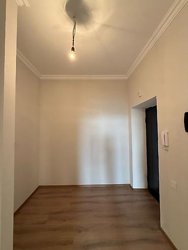 Yeni tikili: 4 otaqlı, Yeni tikili, 130 kv. m — 32
