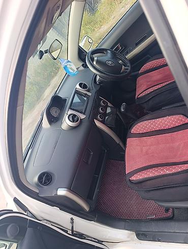 детские кресло в машину: Toyota Ist: 2003 г., 1.5 л, Автомат, Газ, Хэтчбэк — 3