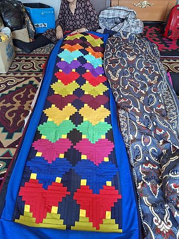 bed sheets: Чон-энемдин кол эмгегинен жасалган улуттук аргументтерди камтыган — 7