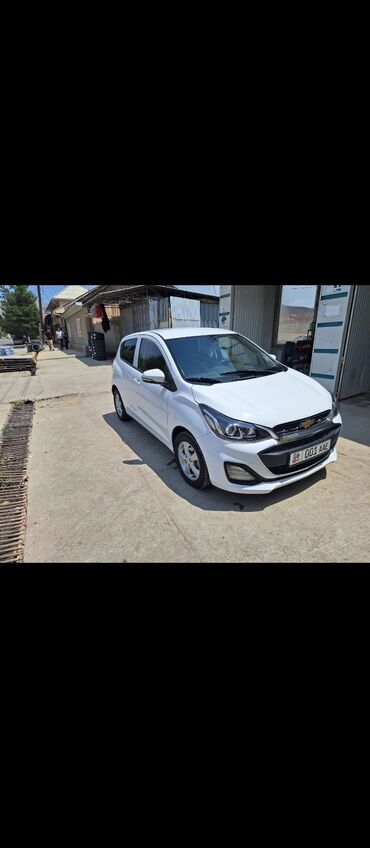 Chevrolet: Chevrolet Spark: 2017 г., 1 л, Вариатор, Бензин, Хэтчбэк