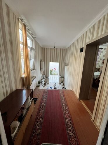 Həyət evləri və villaların satışı: Binəqədi qəs. 3 otaqlı, 100 kv. m, Orta təmir — 8