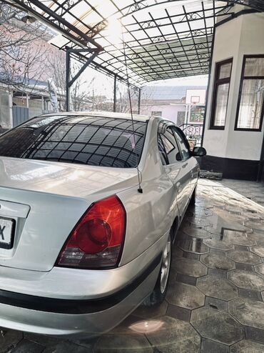 Hyundai: Hyundai Elantra: 2005 г., 1.6 л, Механика, Газ, Седан — 4