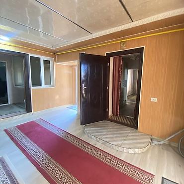 Продажа коттеджей и домов: Дом с двором и навесом - Просторный крытый двор/парковка на плитке — 12