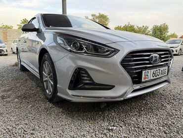 соната киа: Hyundai Sonata серебристого цвета. Этот седан отличается элегантным