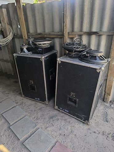 allen heath: Пара акустических систем напольного типа в туринг‑кейсах + комплект — 2