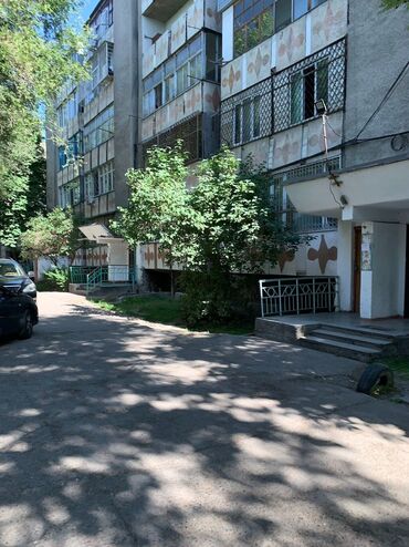 продаю 2 комнатную квартиру: 2 комнаты, Агентство недвижимости, Без подселения, С мебелью частично