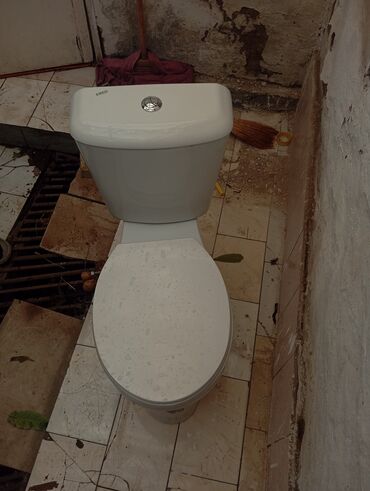 унитаз б у ош: Комплект напольного унитаза с бачком и сиденьем. Характеристики: -