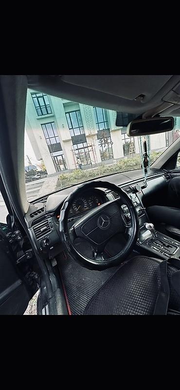 e 303: Mercedes-Benz E-Class: 1998 г., Автомат, Седан — 3