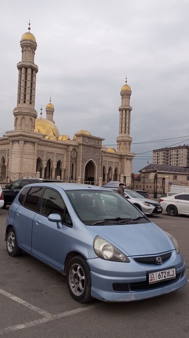 фит рестайлинг: Honda Fit: 2004 г., 1.3 л, Вариатор, Бензин, Хэтчбэк