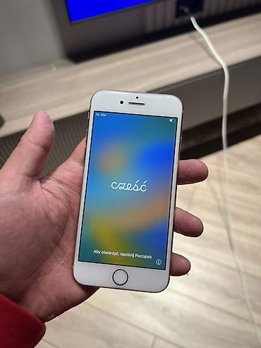 IPhone 8, Б/у, 64 ГБ, Золотой