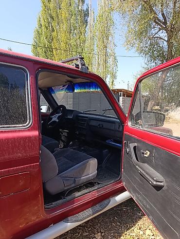 автокредит на бу авто бишкек: ВАЗ (ЛАДА) 2121 (4x4): 1987 г., 1.7 л, Кол менен иштөөчү, Бензин, Жол тандабас — 4