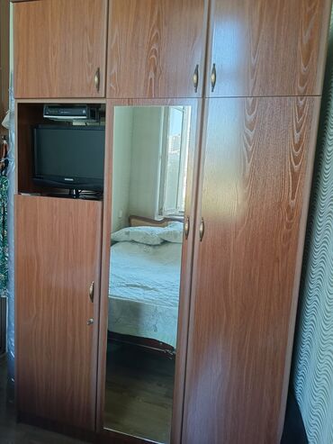 тряпичный шкаф: İşlənmiş, Açılan, 6 qapı Düz dolab, Qarderob, paltar dolabı, Azərbaycan
