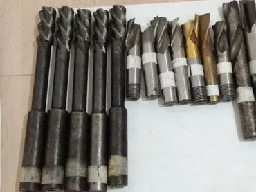 Ostali uređaji: Glodalo 14mm, 14,5mm -. Cena je po komadu. -. Neka od glodala — 3