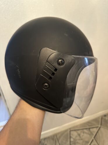 шлем хишник: Продается шлем (для курьеров) 1. Хорошая защита ☑️ 2. Качество хорошее