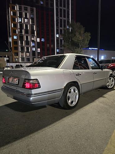 560 sec: Mercedes-Benz E-Class: 1995 г., 4.2 л, Автомат — 4