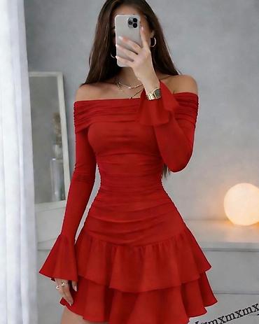 p. s. fashion нови сад – слике: Elegantna mini haljina bez ramena, dugih rukava, sa volanima Haljina — 4