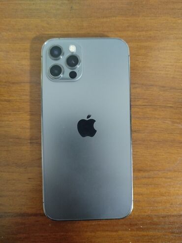 Apple iPhone: IPhone 12 Pro, Б/у, 256 ГБ, Графит, Чехол, 75 % — 1