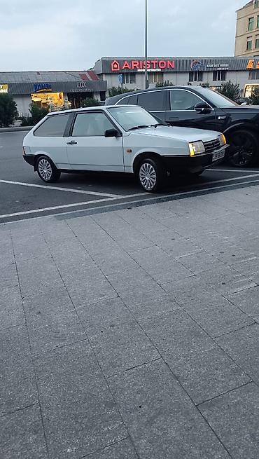 sprinter satisi: Model: Lada Samara (VAZ 2108) 3 qapı, ağ rəng Kuzov: Hetçbek Ön — 5