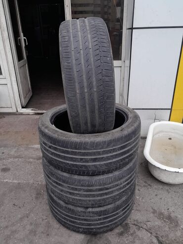 18 teker: İşlənmiş Şin Continental 235 / 45 / R 18